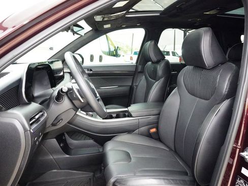 Used 2025 Hyundai Palisade Calligraphy FWD image 23