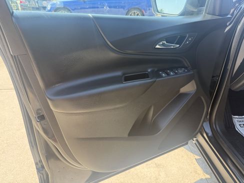 Used 2019 Chevrolet Equinox LT image 17
