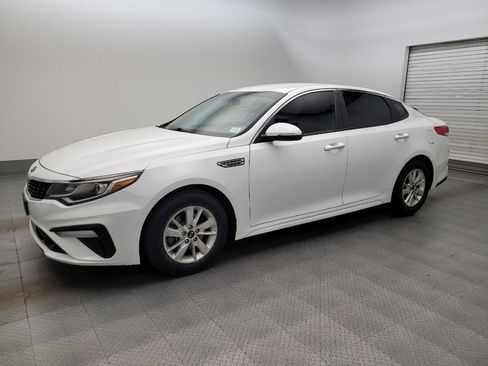 Used 2019 Kia Optima LX FWD image 2