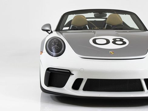 Used 2019 Porsche 911 Speedster RWD image 18