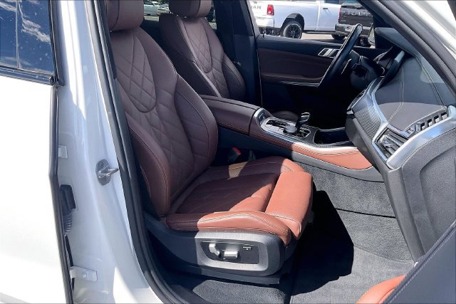 Used 2023 BMW X5 xDrive40i w/ M Sport Package AWD/4WD image 7