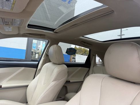 Used 2013 Toyota Venza LE image 9