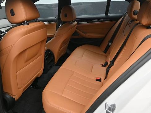 Used 2021 BMW 540i RWD image 14