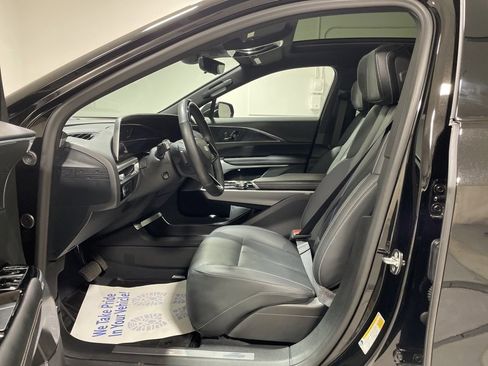 Used 2024 Cadillac Lyriq Luxury image 20