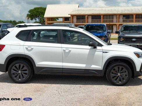 Used 2023 Volkswagen Taos S FWD image 4