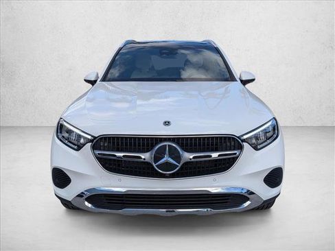Used 2026 Mercedes-Benz GLC 300 4MATIC image 2