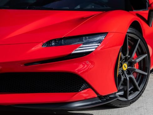 Used 2022 Ferrari SF90 Stradale AWD/4WD image 18