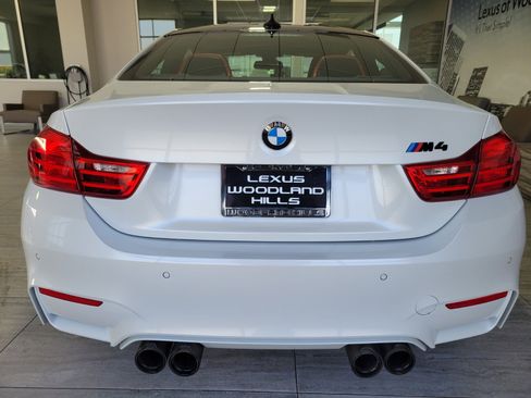 Used 2017 BMW M4 Coupe image 4