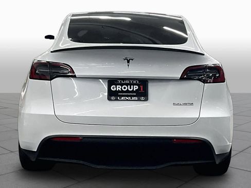 Used 2023 Tesla Model Y Performance AWD/4WD image 4