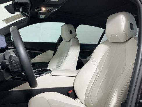 Certified 2025 BMW 530i w/ M Sport Package RWD image 23