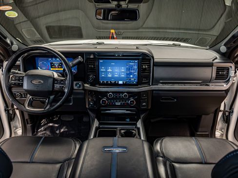 Used 2025 Ford F350 Platinum image 19