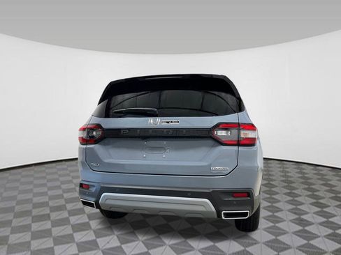 New 2025 Honda Pilot Touring image 4