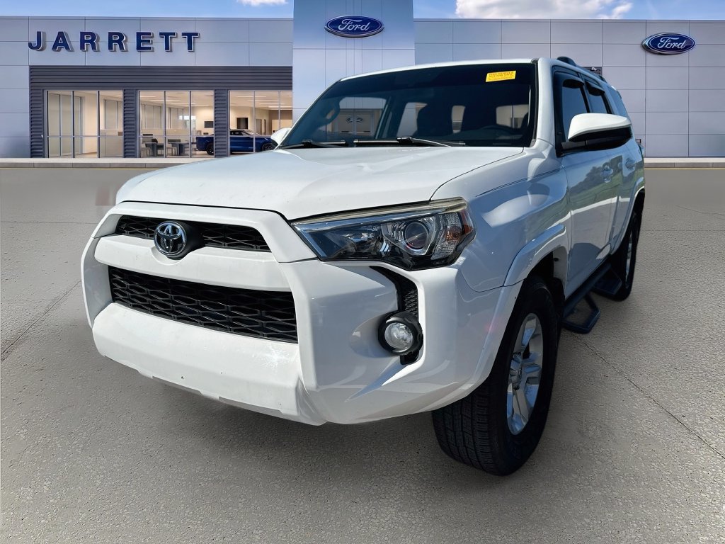 Used 2019 Toyota 4Runner SR5 RWD image 2