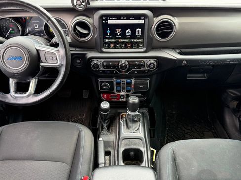 Used 2022 Jeep Wrangler Unlimited Rubicon 4xe w/ Cold Weather Group AWD/4WD image 10