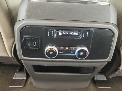 Used 2019 Ford Expedition Max XLT RWD image 33