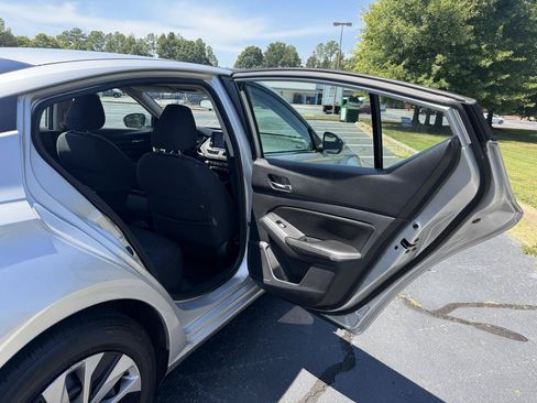 Used 2019 Nissan Altima 2.5 S FWD image 14
