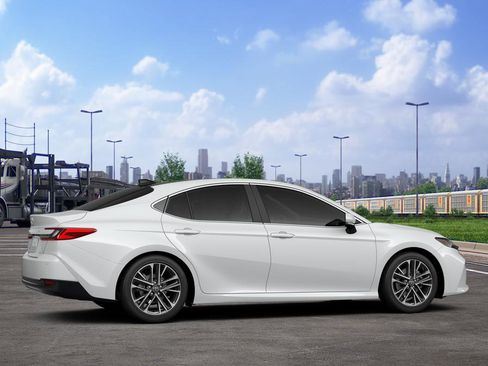 New 2026 Toyota Camry XLE FWD image 32