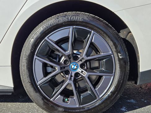 Used 2023 BMW i4 eDrive40 w/ Premium Package image 8