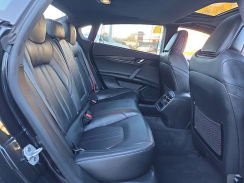 Used 2022 Maserati Quattroporte Modena Q4 image 52