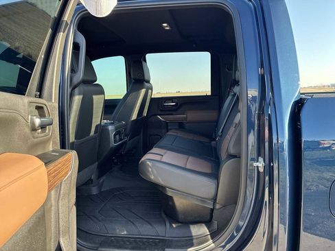 Used 2022 Chevrolet Silverado 2500 High Country image 24