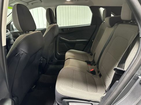 Used 2022 Ford Escape SE image 11