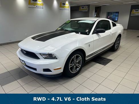 Used 2011 Ford Mustang Premium w/ 201A Rapid Spec Order Code RWD image 2