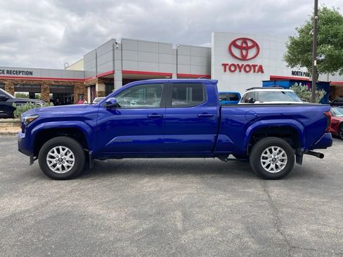 Used 2025 Toyota Tacoma SR5 image 6