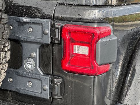 Used 2019 Jeep Wrangler Unlimited Rubicon image 34