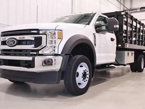 Certified 2022 Ford F550 2WD Regular Cab Super Duty image 6