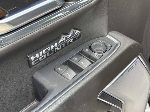 Used 2023 Chevrolet Silverado 1500 High Country AWD/4WD image 16