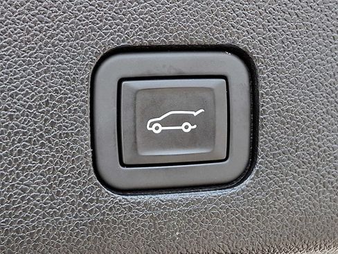 Used 2024 Cadillac XT6 Premium Luxury AWD/4WD image 28