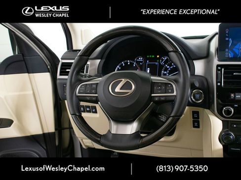 Used 2023 Lexus GX 460 Premium w/ Premium Package image 27
