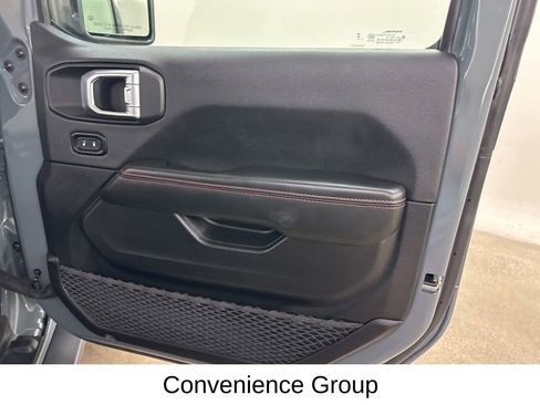 Used 2025 Jeep Wrangler Unlimited Rubicon w/ Safety Group AWD/4WD image 20