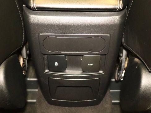 Used 2024 Ford Explorer XLT w/ Equipment Group 202A image 38