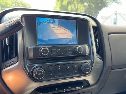 Used 2018 Chevrolet Silverado 1500 LT AWD/4WD image 15