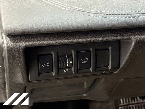 Used 2020 Subaru Outback Limited image 10