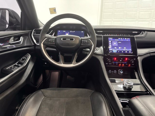 Used 2023 Jeep Grand Cherokee L Laredo AWD/4WD image 23