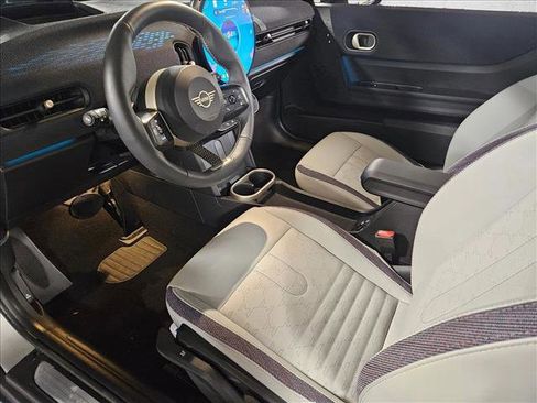 Certified 2025 MINI Cooper S image 10