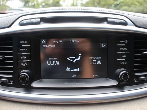Used 2018 Kia Sorento EX w/ EX Advanced Touring Package FWD image 32