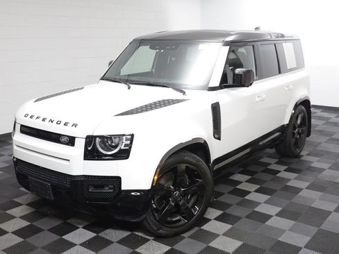 Certified 2025 Land Rover Defender 110 V8 AWD/4WD image 2