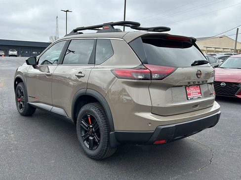 New 2026 Nissan Rogue SV image 4