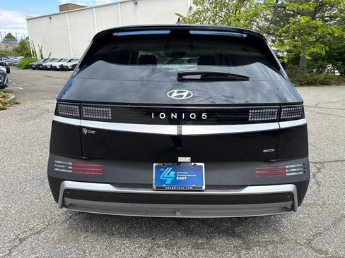 New 2026 Hyundai Ioniq 5 SE AWD/4WD image 9