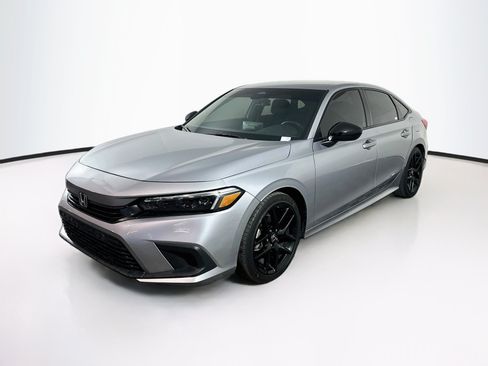 Used 2024 Honda Civic Sport image 3