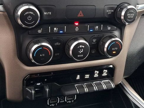 Used 2021 RAM 1500 Laramie AWD/4WD image 14