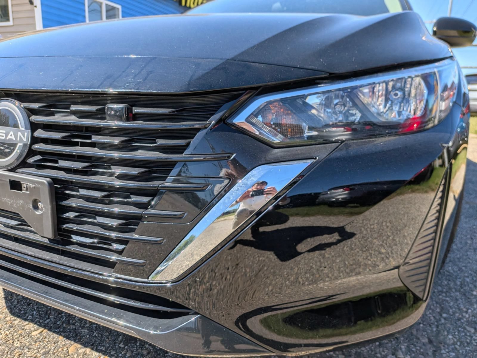 Used 2025 Nissan Sentra SV FWD image 10