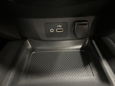 Used 2019 Nissan Rogue Sport S image 18