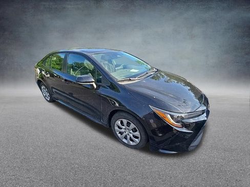 Used 2023 Toyota Corolla LE w/ Carpet Mat Package (TMS) FWD image 9