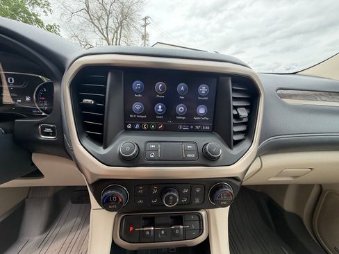 Used 2022 GMC Acadia Denali w/ Denali Technology Package image 19