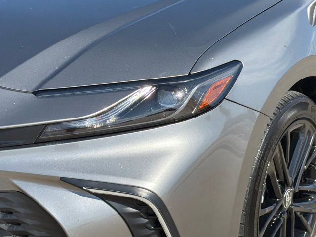 Used 2025 Toyota Camry SE w/ Convenience Package FWD image 4