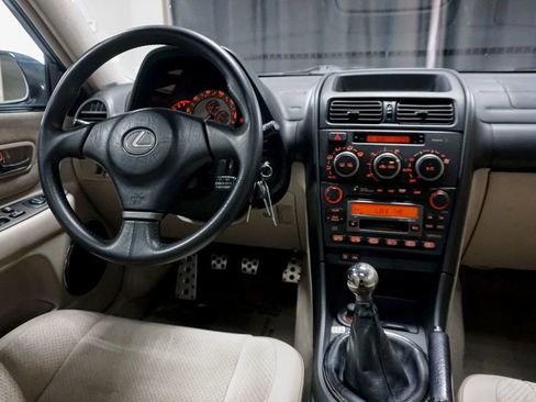 Used 2002 Lexus IS 300 image 20